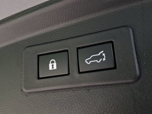 Certified 2025 Subaru Outback Premium AWD/4WD image 30