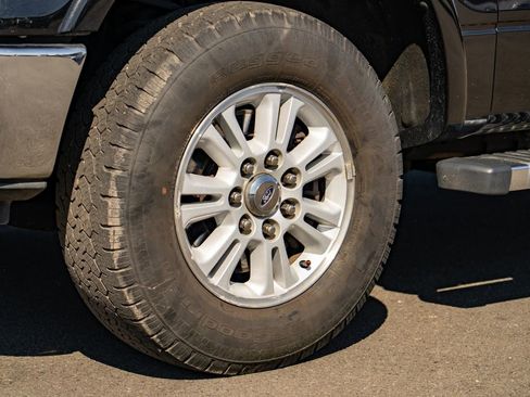 Used 2013 Ford F150 Lariat w/ Mid Equipment Group AWD/4WD image 7