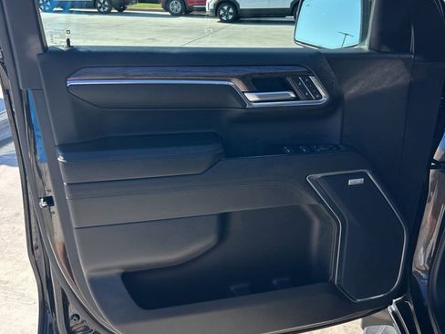 Used 2024 Chevrolet Silverado 1500 LTZ image 6