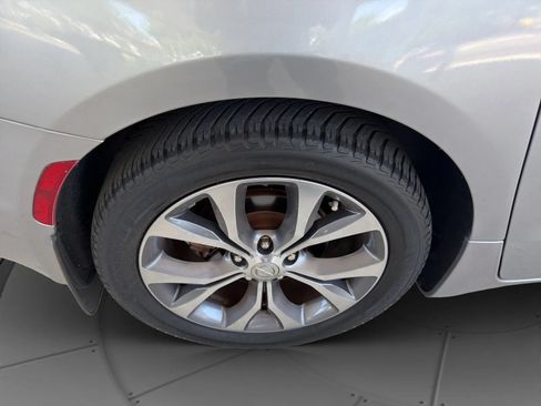 Used 2017 Chrysler Pacifica Limited w/ Advanced Safetytec Group FWD image 24