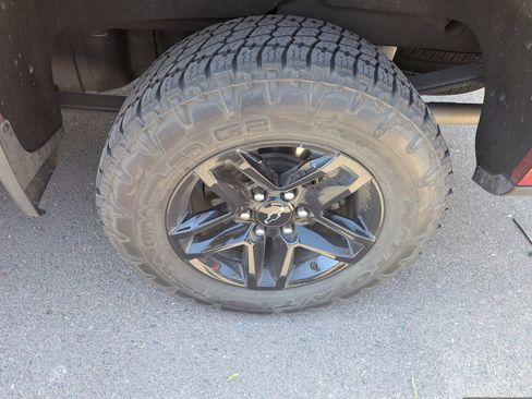 Used 2019 Chevrolet Silverado 1500 LT Trail Boss AWD/4WD image 9