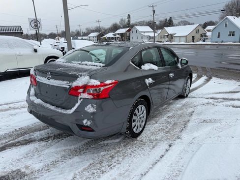 Used 2017 Nissan Sentra SV image 5