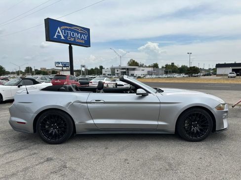 Used 2020 Ford Mustang Premium RWD image 8