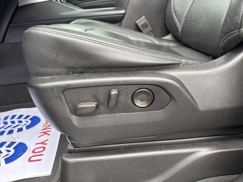 Used 2021 Chevrolet Tahoe Z71 w/ Z71 Signature Package image 19