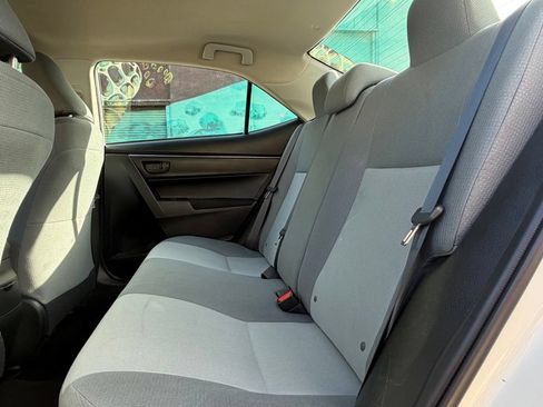Used 2014 Toyota Corolla LE FWD image 11
