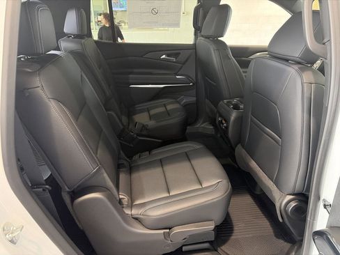 New 2026 Chevrolet Traverse LT w/ Driver Confidence Package AWD/4WD image 14