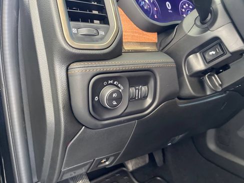 Used 2024 RAM 2500 Limited AWD/4WD image 44