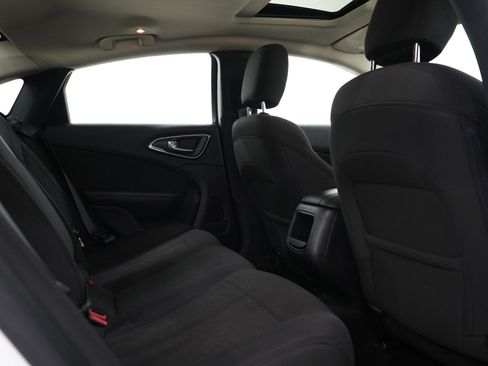 Used 2016 Chrysler 200 Limited w/ Anniversary Edition FWD image 12