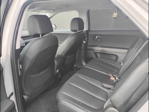 New 2025 Hyundai Ioniq 5 SEL image 14