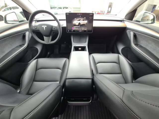 Used 2023 Tesla Model Y Long Range AWD/4WD image 16