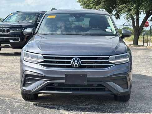 Used 2024 Volkswagen Tiguan SE w/ MDO Package, Three-Row FWD image 3