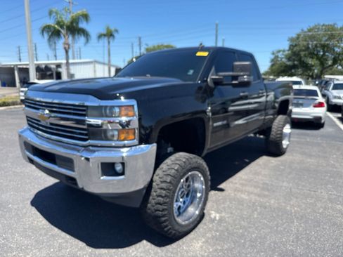 Used 2015 Chevrolet Silverado 2500 LT w/ LT Convenience Package AWD/4WD image 3