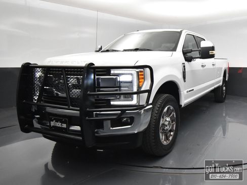 Used 2017 Ford F350 King Ranch w/ King Ranch Ultimate Package AWD/4WD image 51
