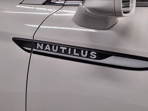 Used 2022 Lincoln Nautilus Reserve image 31