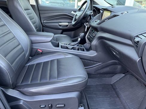 Used 2017 Ford Escape SE w/ SE Leather Comfort Package AWD/4WD image 29
