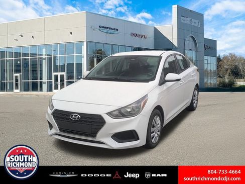 Used 2019 Hyundai Accent SE FWD image 1
