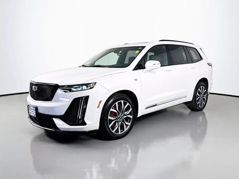 Used 2024 Cadillac XT6 Sport w/ Technology Package AWD/4WD image 2