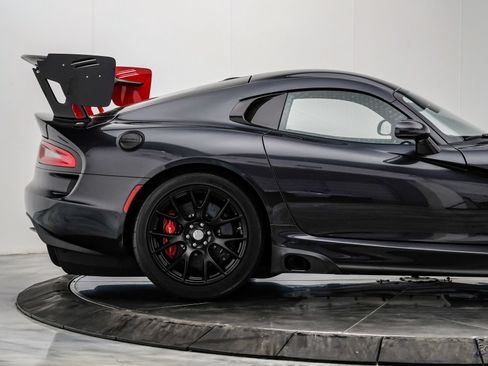 Used 2017 Dodge Viper ACR w/ Extreme Aero Package RWD image 29