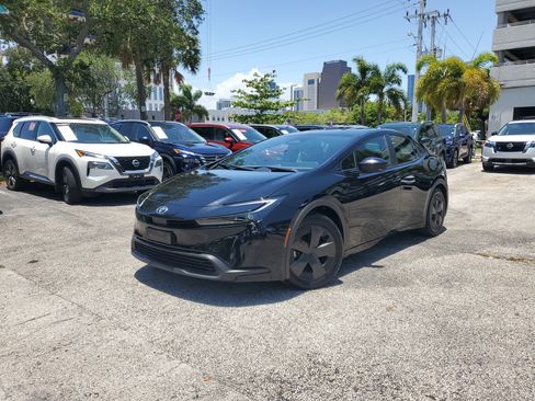 Used 2024 Toyota Prius LE image 33