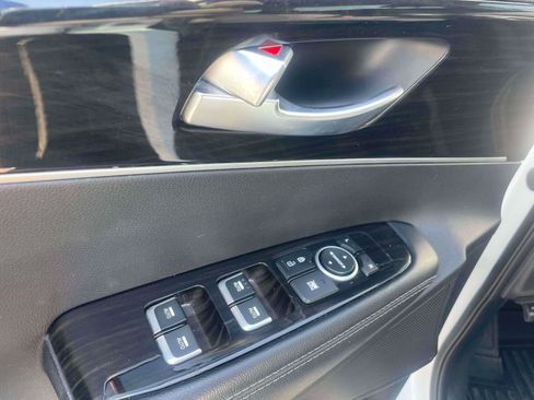 Used 2020 Kia Sorento FWD V6 image 10