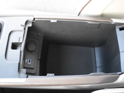 Used 2017 Ford Fusion Platinum FWD image 31