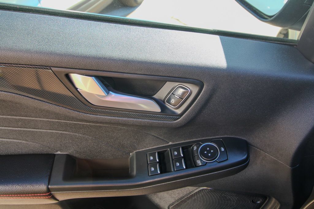 Used 2024 Ford Escape ST-Line w/ Tech Pack #1 AWD/4WD image 13