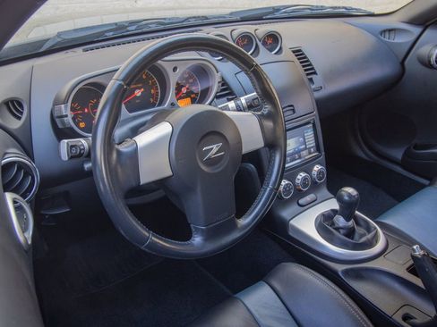 Used 2007 Nissan 350Z Coupe RWD image 12
