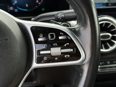 Used 2020 Mercedes-Benz GLB 250 4MATIC image 19