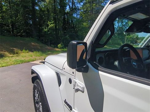 New 2025 Jeep Wrangler Sahara image 18