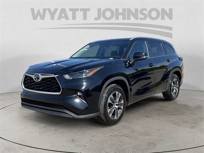 Used 2024 Toyota Highlander XLE