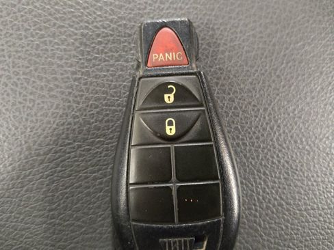 Used 2014 RAM 1500 ST image 32