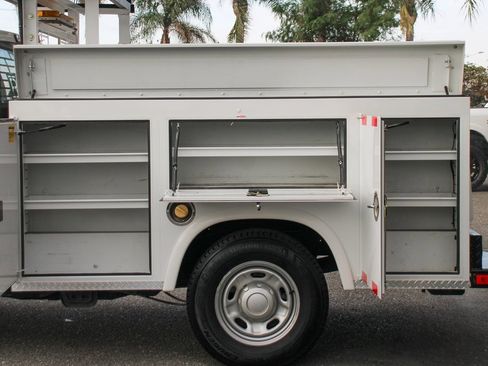 Used 2019 Ford F250 XL w/ Power Equipment Group image 6