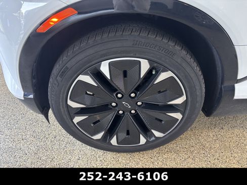 Used 2024 Chevrolet Blazer EV RS AWD/4WD image 4