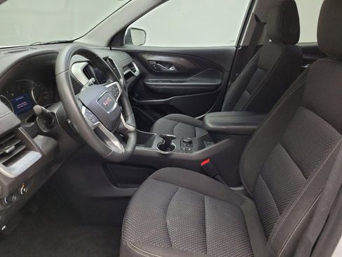 Used 2024 GMC Terrain SLE w/ Driver Convenience Package FWD image 17