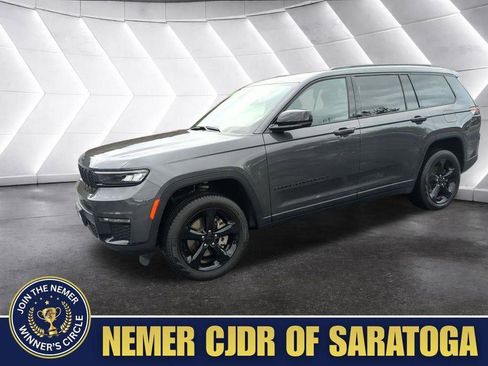 Used 2025 Jeep Grand Cherokee L Limited w/ Black Appearance Package image 2