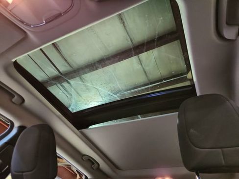 Used 2016 Jeep Cherokee 75th Anniversary image 9