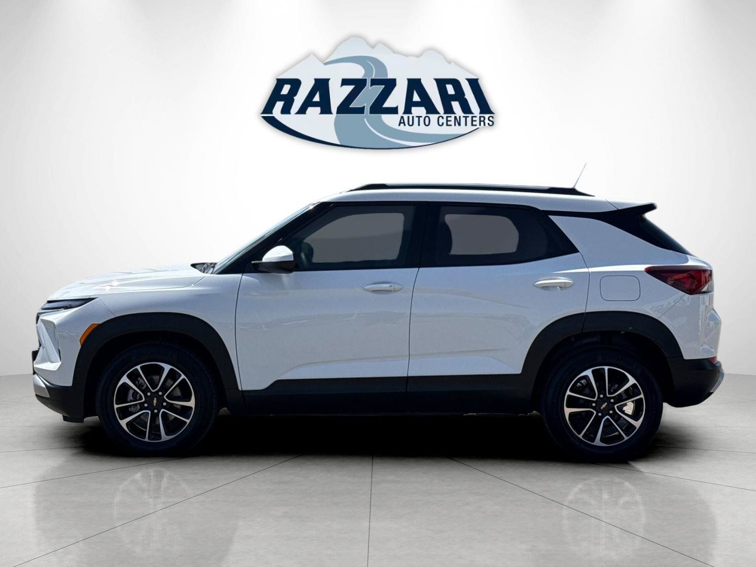 Used 2024 Chevrolet TrailBlazer LT w/ Driver Confidence Package FWD image 6