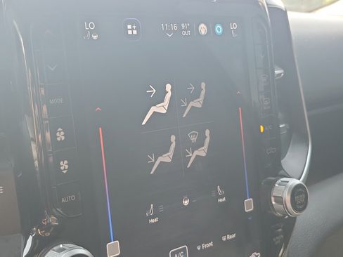 Used 2023 RAM 1500 Big Horn AWD/4WD image 23
