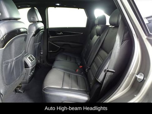 Used 2019 Kia Sorento SX AWD/4WD image 11
