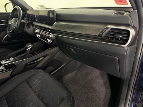 Used 2025 Kia Telluride EX X-Line AWD/4WD image 15