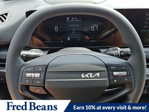 New 2026 Kia K4 FWD image 17