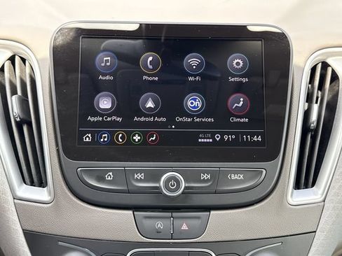 Used 2025 Chevrolet Malibu LT FWD image 16
