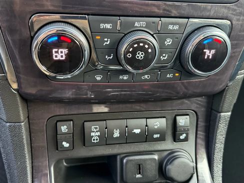 Used 2016 Buick Enclave Premium w/ Experience Buick Package image 18