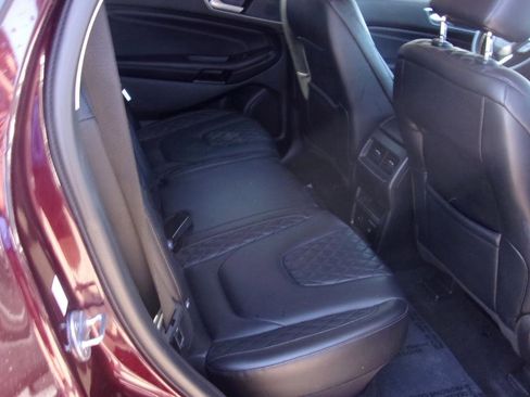 Used 2024 Ford Edge Titanium image 6