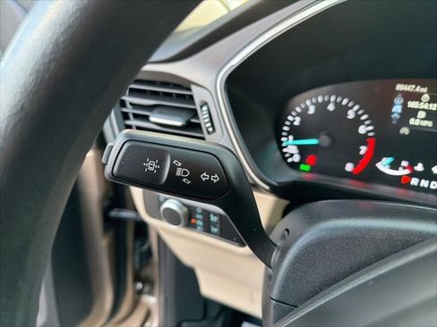 Used 2020 Ford Escape SE image 22