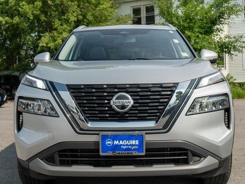 Used 2021 Nissan Rogue SV w/ Premium Package AWD/4WD image 3