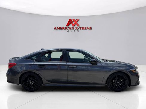 Used 2023 Honda Civic Sport image 7