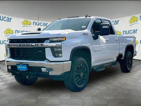 Used 2021 Chevrolet Silverado 2500 LT w/ Convenience Package image 3