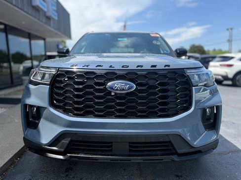 Certified 2025 Ford Explorer ST-Line w/ ST-Line Street Pack AWD/4WD image 2