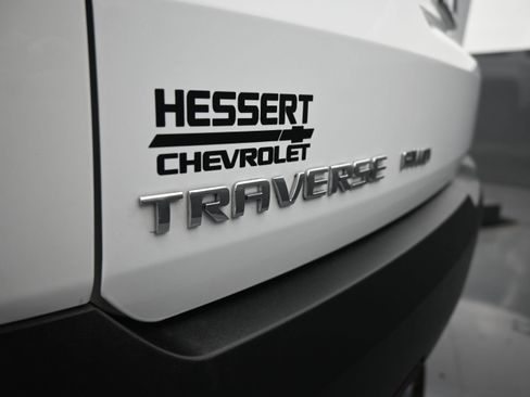 Used 2023 Chevrolet Traverse LT AWD/4WD image 35